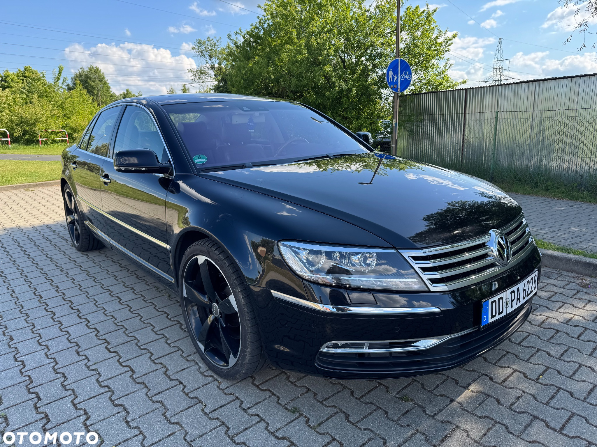 Volkswagen Phaeton 4.2 V8 4MOTION Automatik (5 Sitzer) - 3