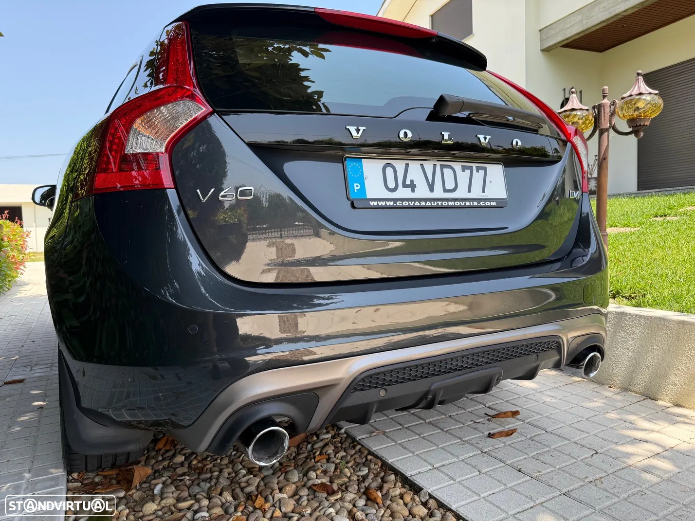 Volvo V60 2.0 D4 R-Design - 15