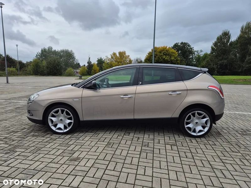 Lancia Delta 1.6 MJ Silver - 7