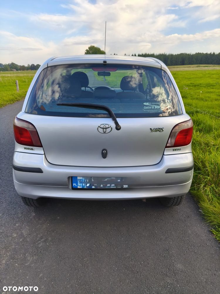 Toyota Yaris - 6