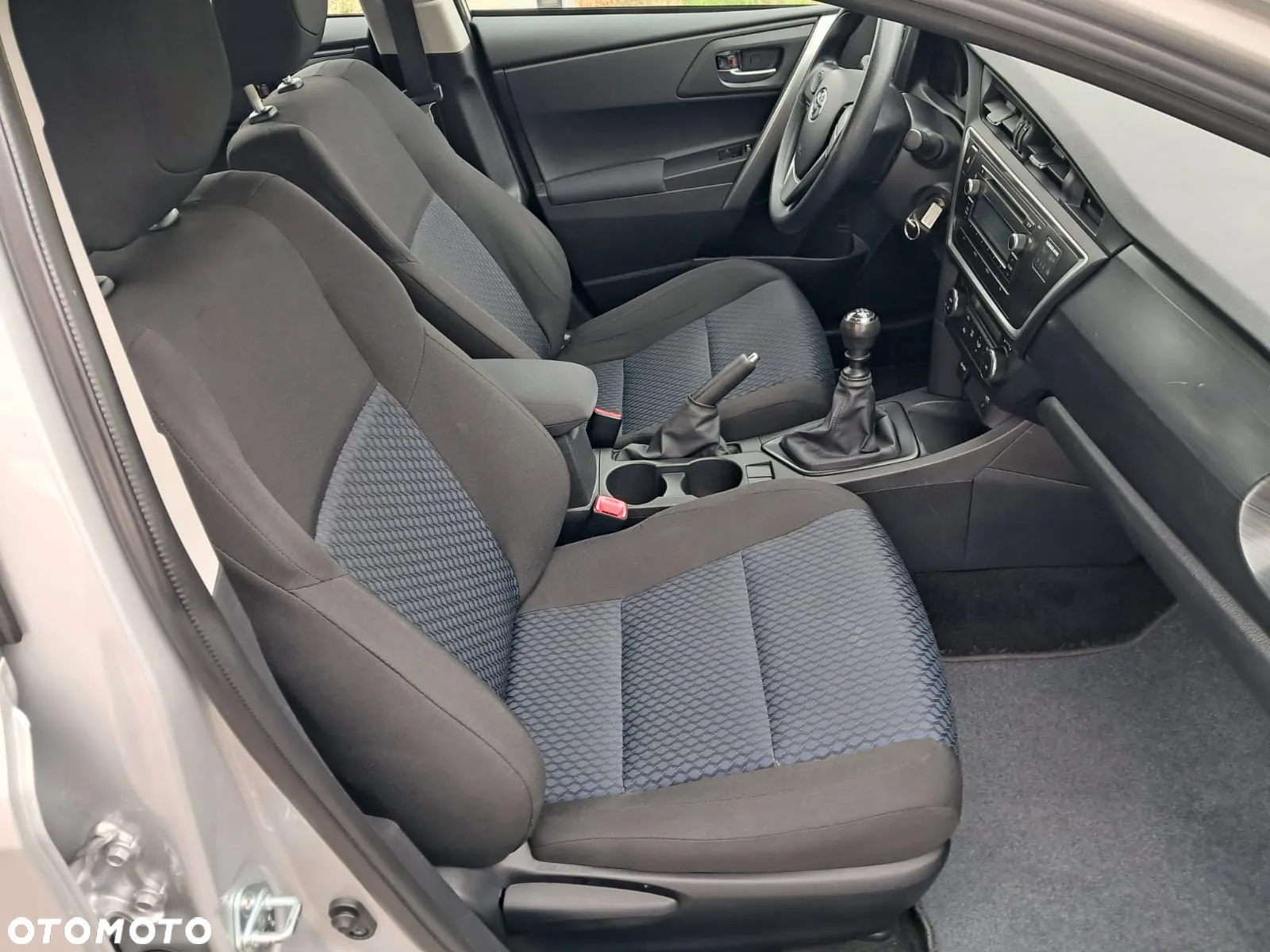Toyota Auris 1.33 Dual-VVT-i Cool - 20