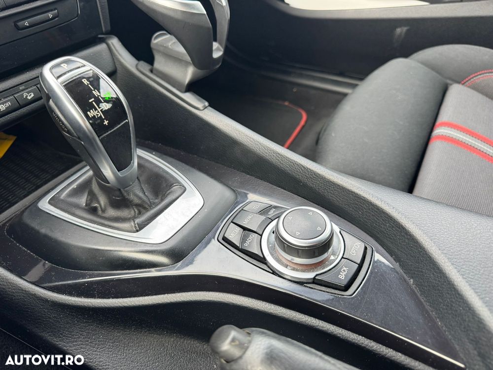 BMW X1 xDrive20d Aut. Sport Line - 11