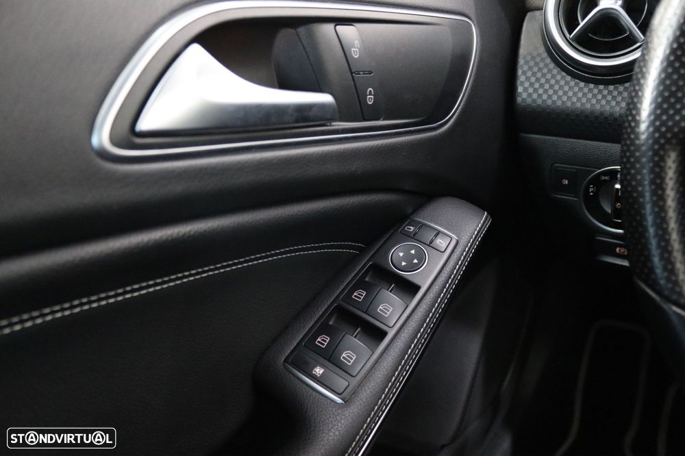 Mercedes-Benz A 180 CDI (BlueEFFICIENCY) Urban - 10