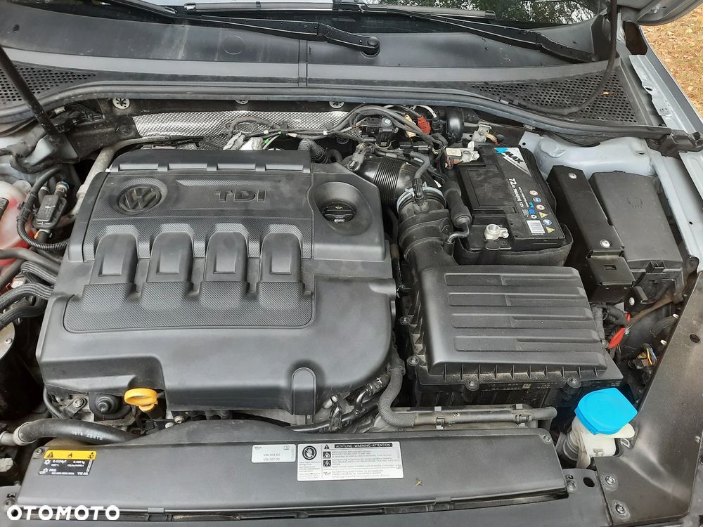 Volkswagen Passat 2.0 TDI SCR Comfortline - 15