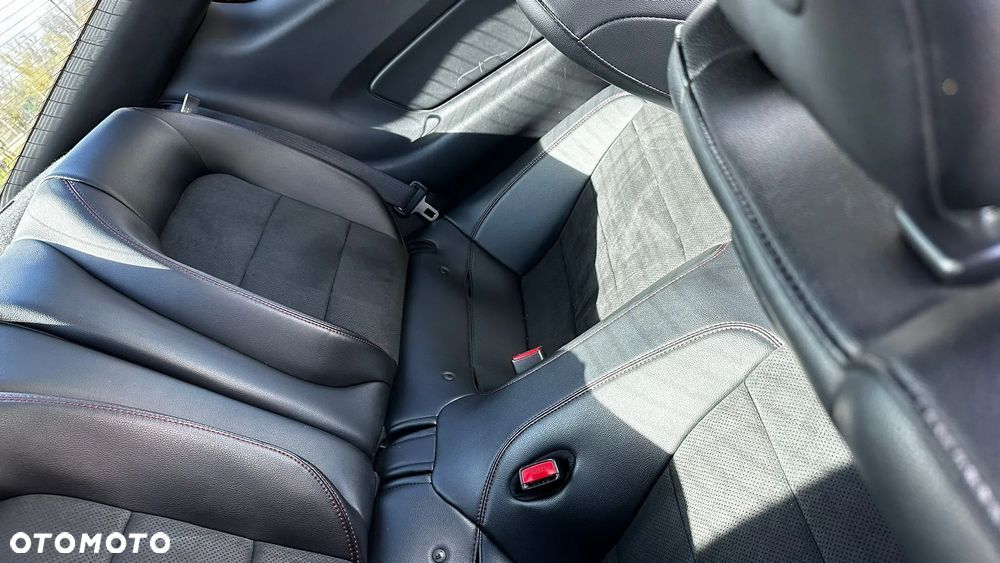 Ford Mustang 5.0 V8 GT - 16