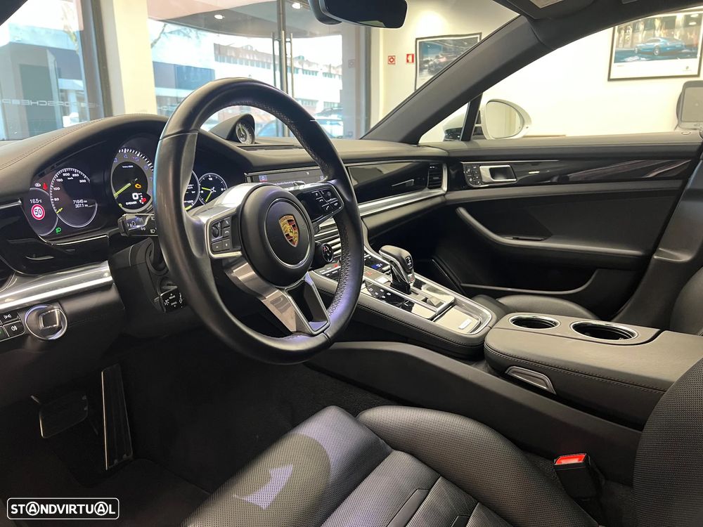 Porsche Panamera Sport Turismo 4 E-Hybrid - 20