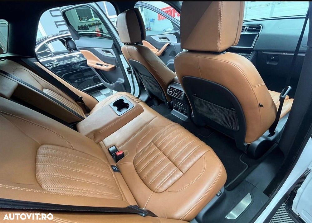 Jaguar F-Pace 20d AWD Prestige - 6