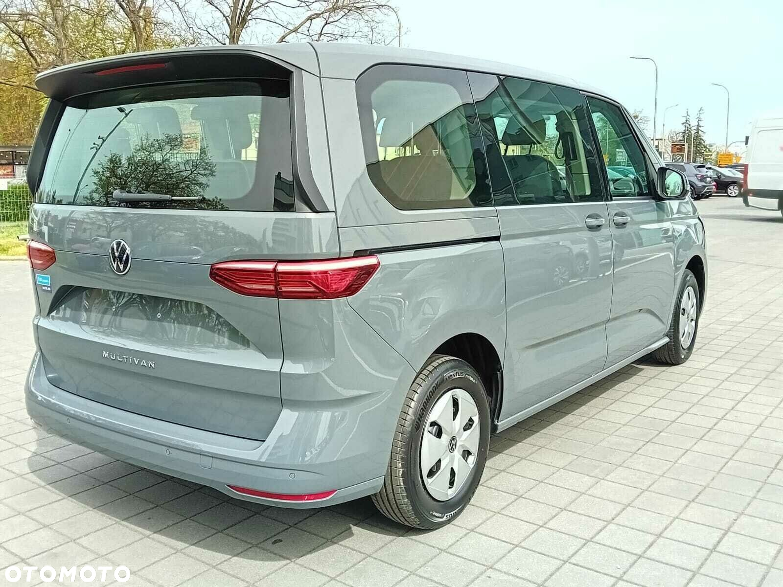 Volkswagen Multivan - 8