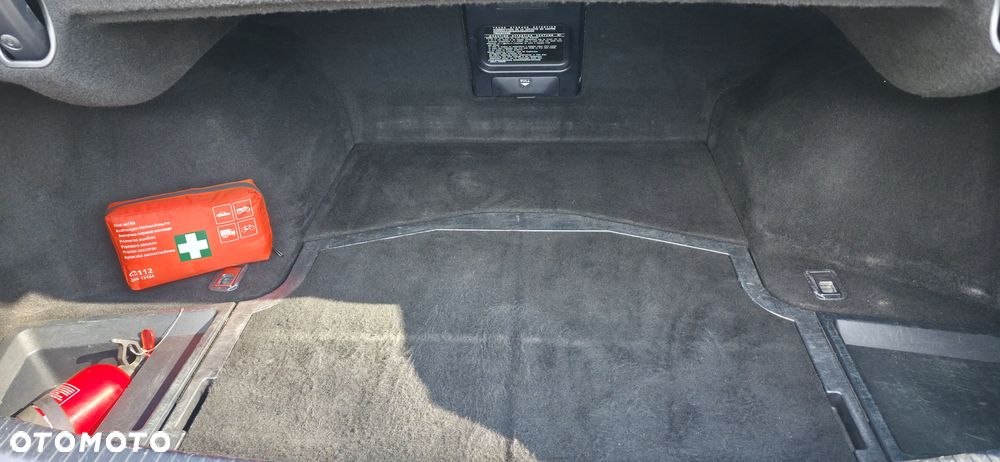 Lexus IS 220 D Prestige - 28