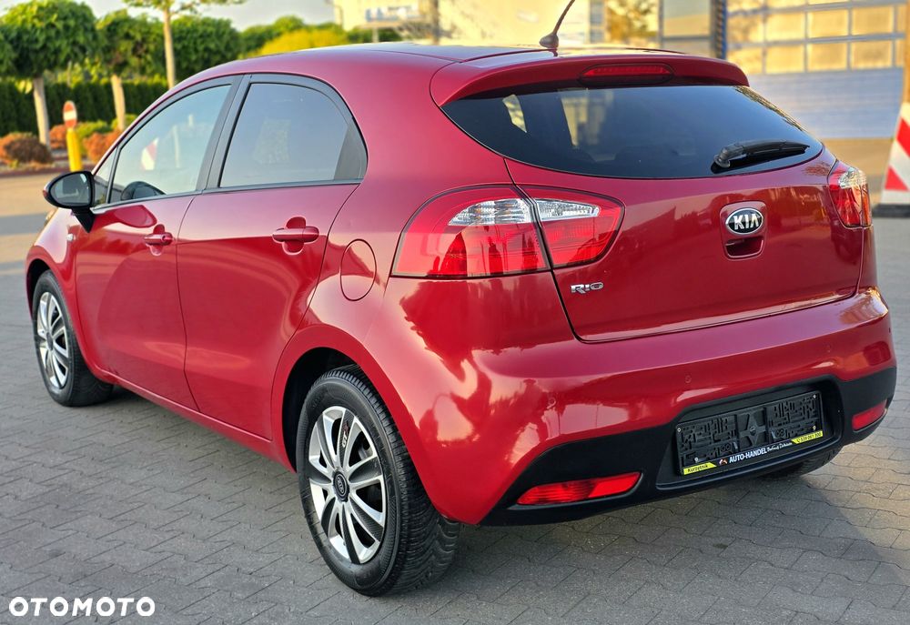 Kia Rio - 3