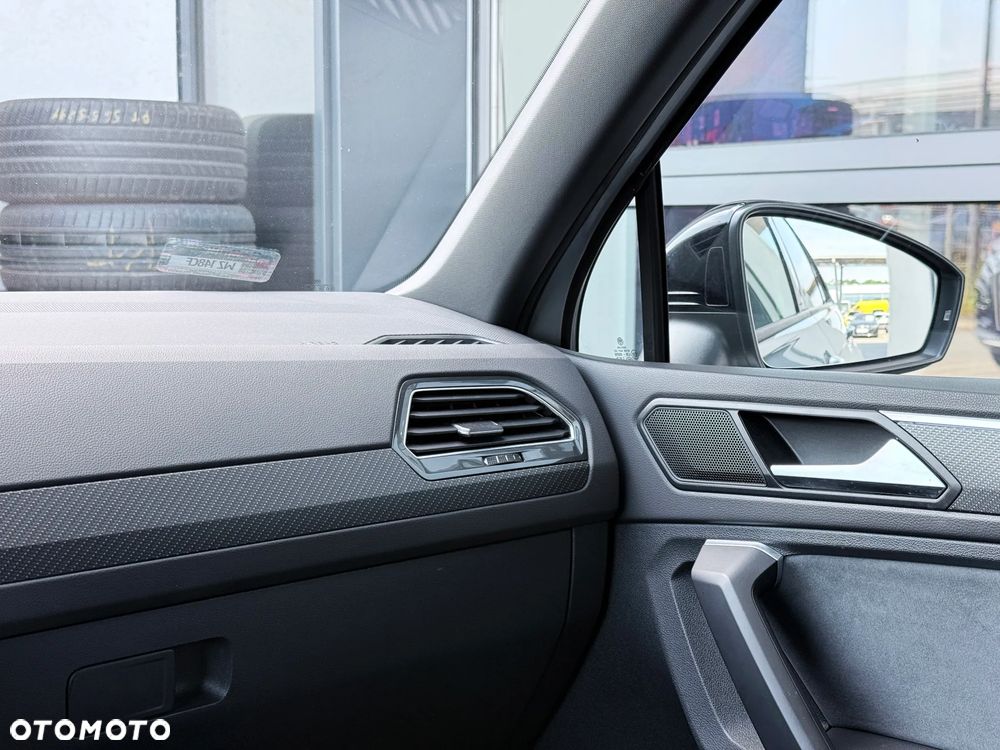 Volkswagen Tiguan - 23