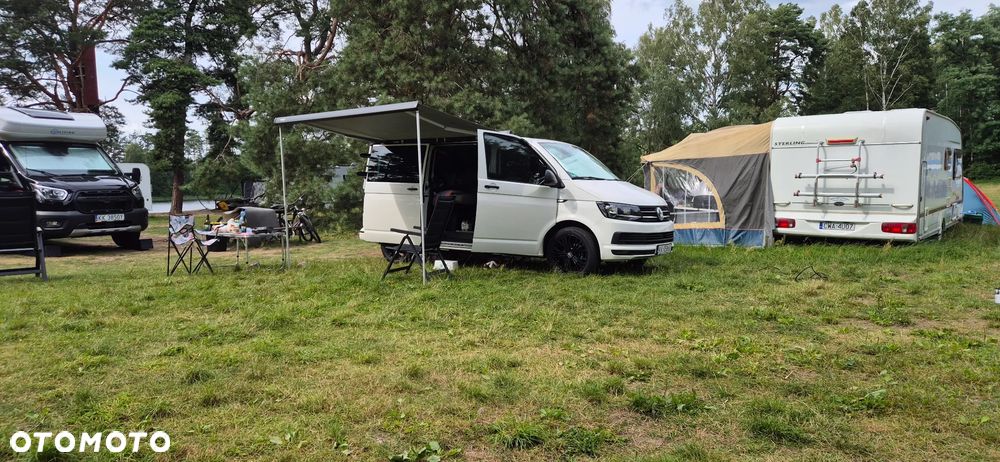Volkswagen Multivan - 17