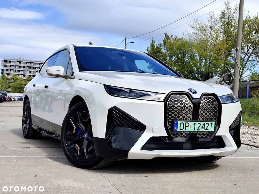 BMW iX xDrive40 76.6kWh Signature - 1