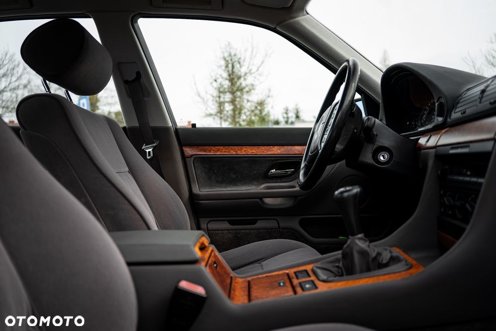 BMW Seria 7 730i - 31