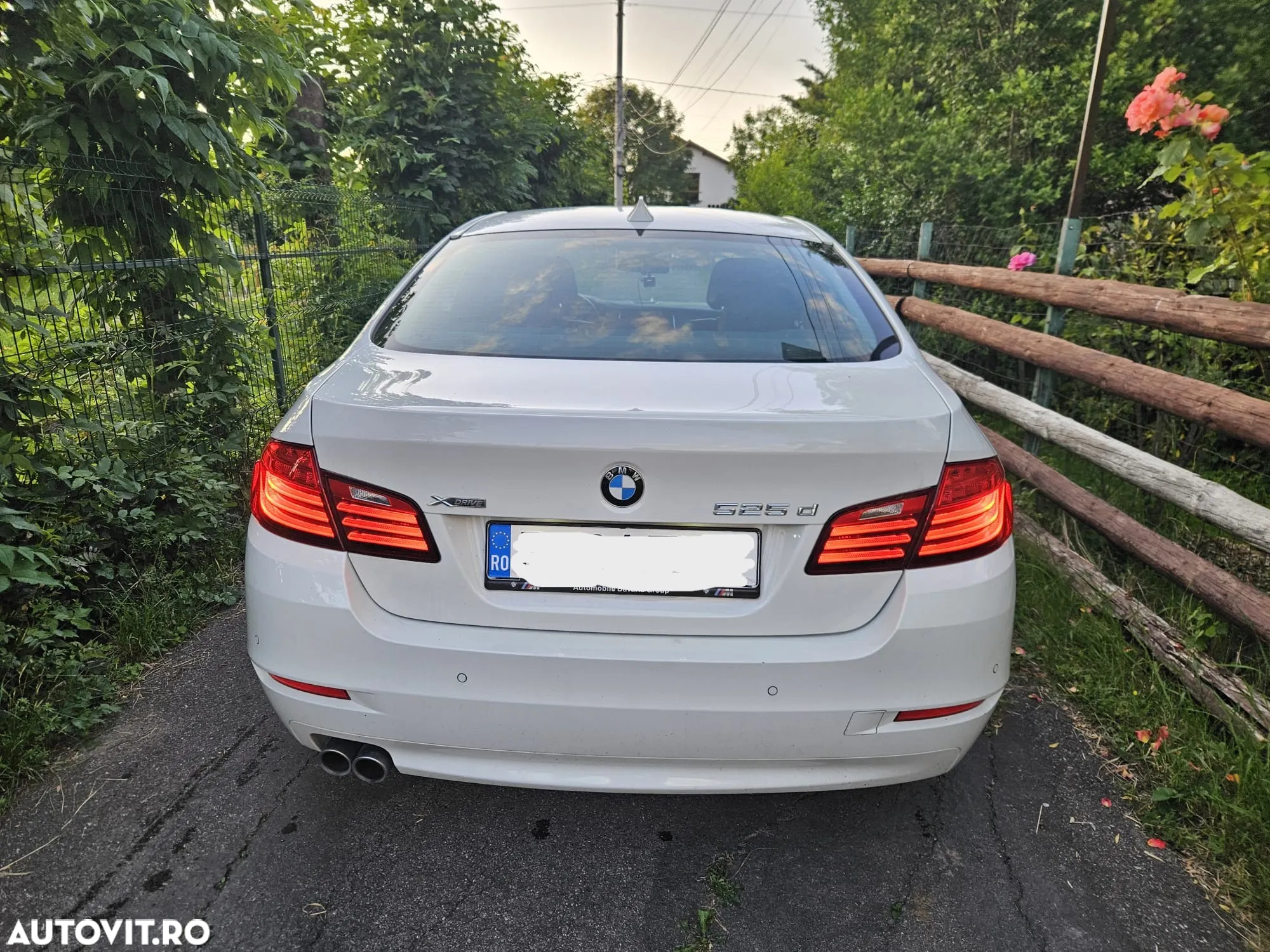 BMW Seria 5 525d xDrive AT - 2