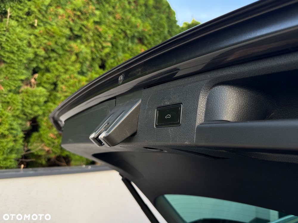 Volkswagen Passat 1.5 TSI OPF Highline - 38