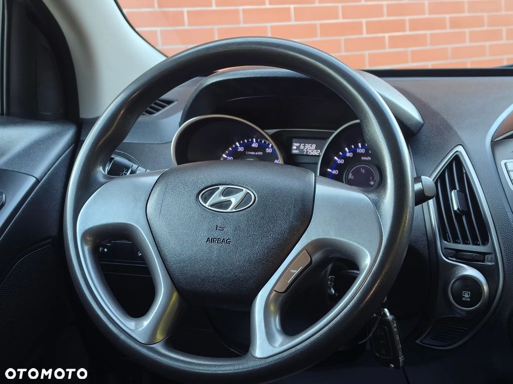 Hyundai ix35 1.6 2WD Fifa World Cup Edition - 34