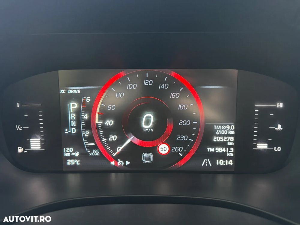 Volvo XC 60 D4 AWD Geartronic Momentum - 11
