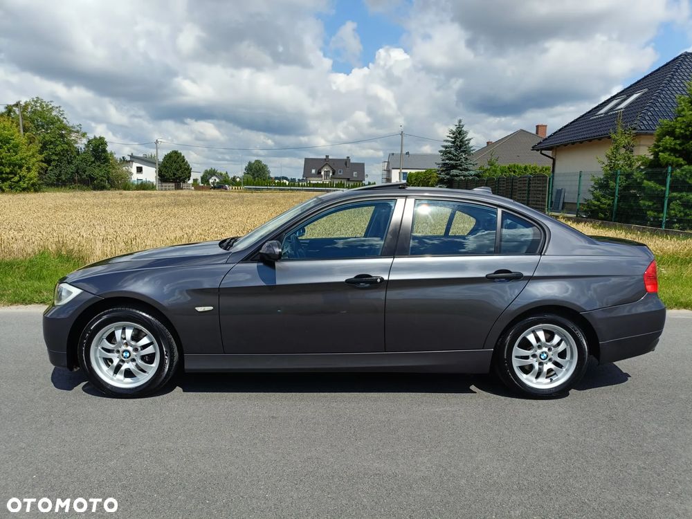 BMW Seria 3 - 36
