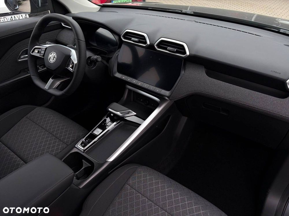 MG ZS Hybrid+ - 21