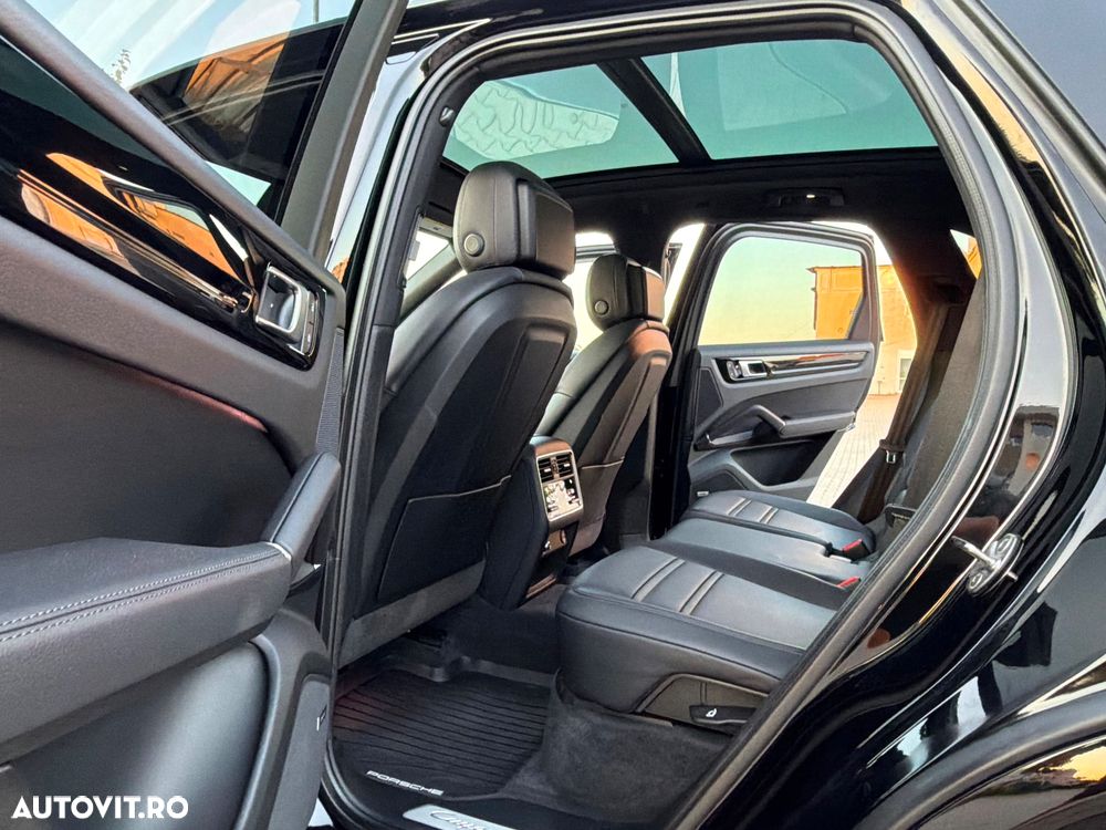 Porsche Cayenne Standard - 15