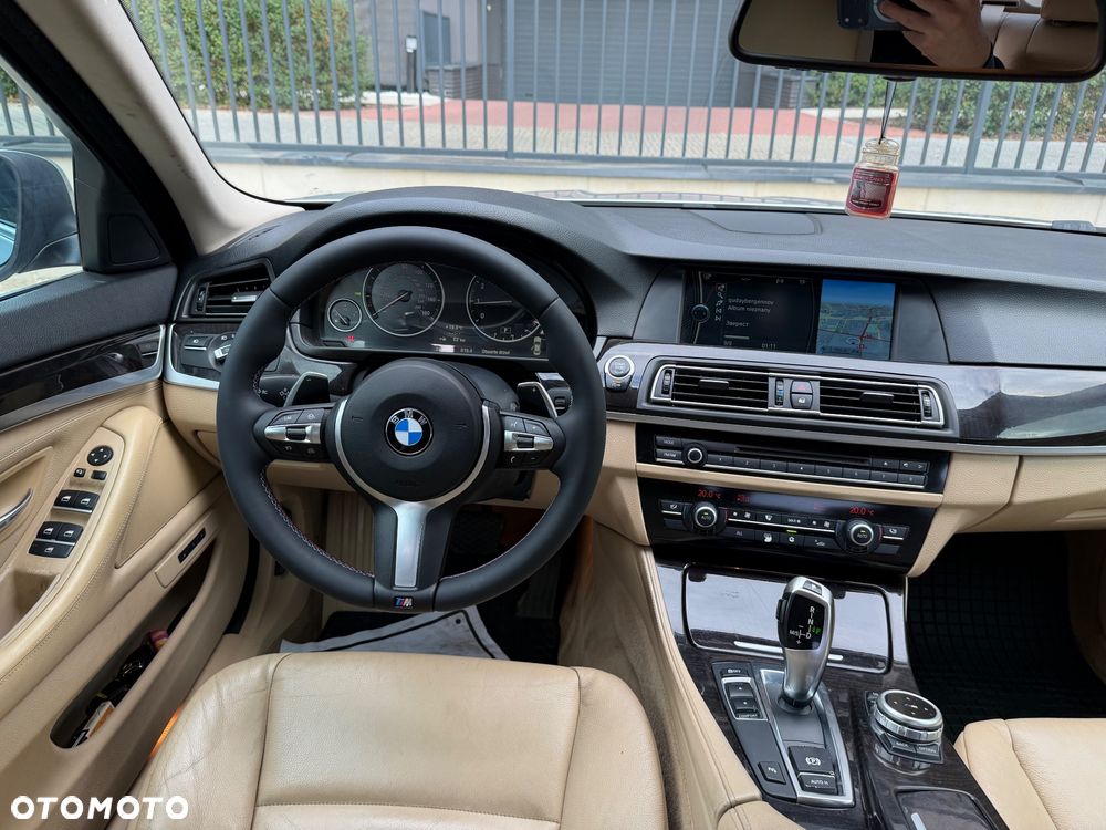 BMW Seria 5 528i xDrive Sport-Aut - 10