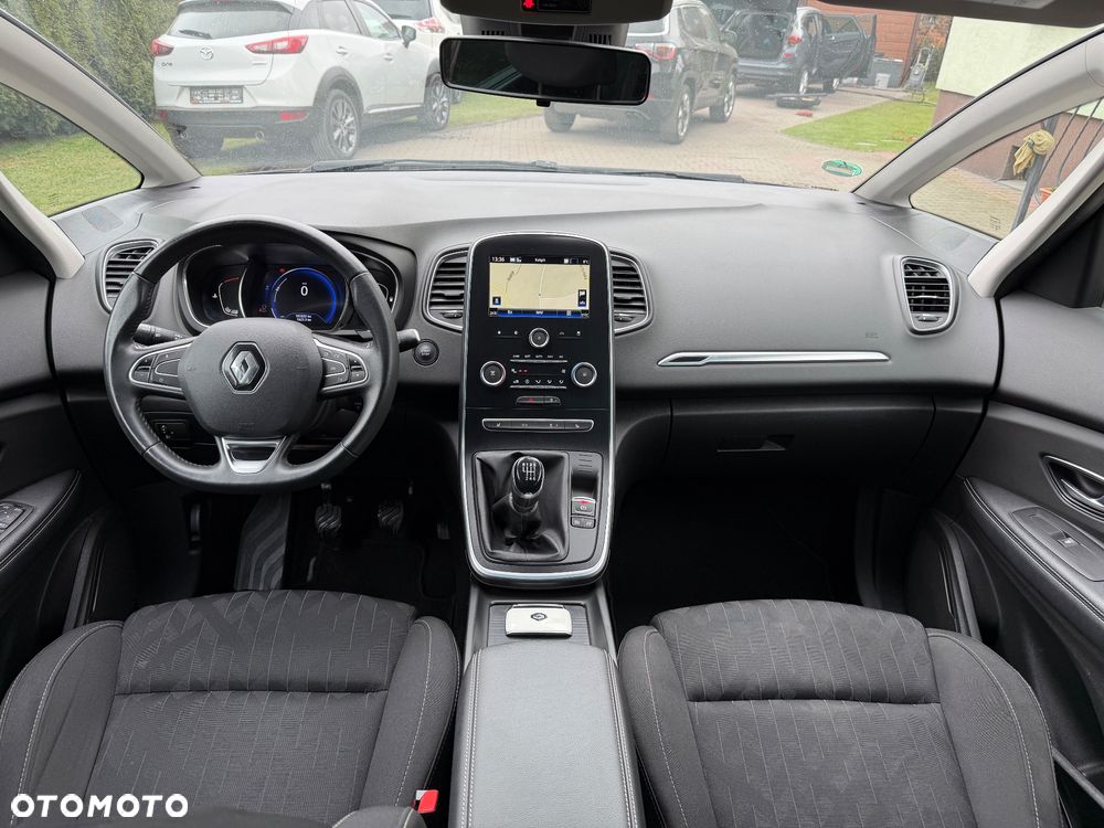 Renault Grand Scenic TCe 140 GPF BLACK EDITION - 16