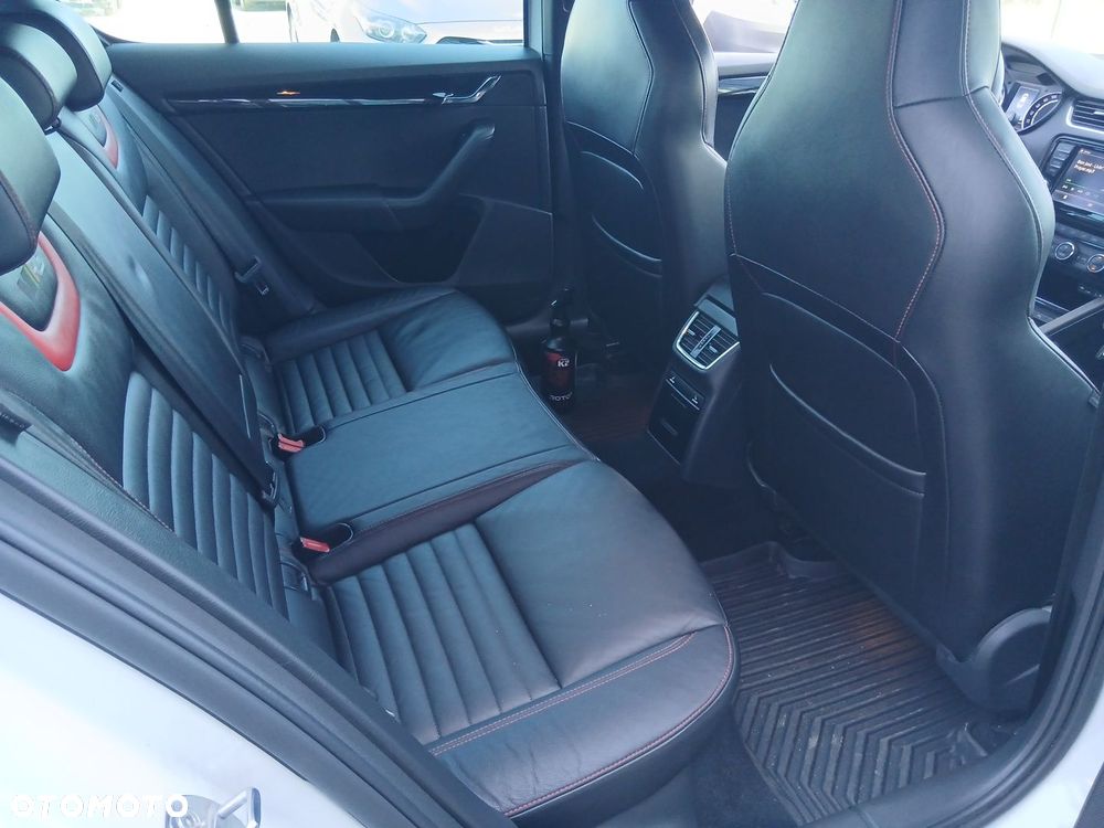 Skoda Octavia 2.0 TSI DSG RS 230 - 25