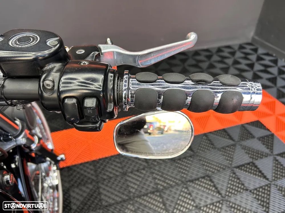 Harley-Davidson 883 Sportster - 11