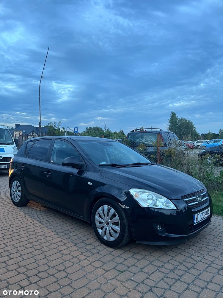Kia Ceed 1.6 Crdi Comfort + - 3