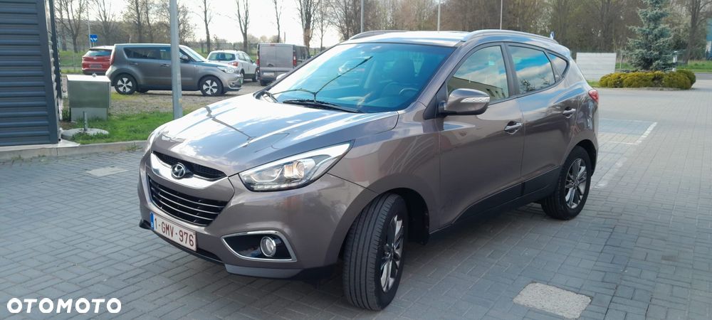 Hyundai ix35 1.7 CRDi 2WD blue Finale Gold - 9