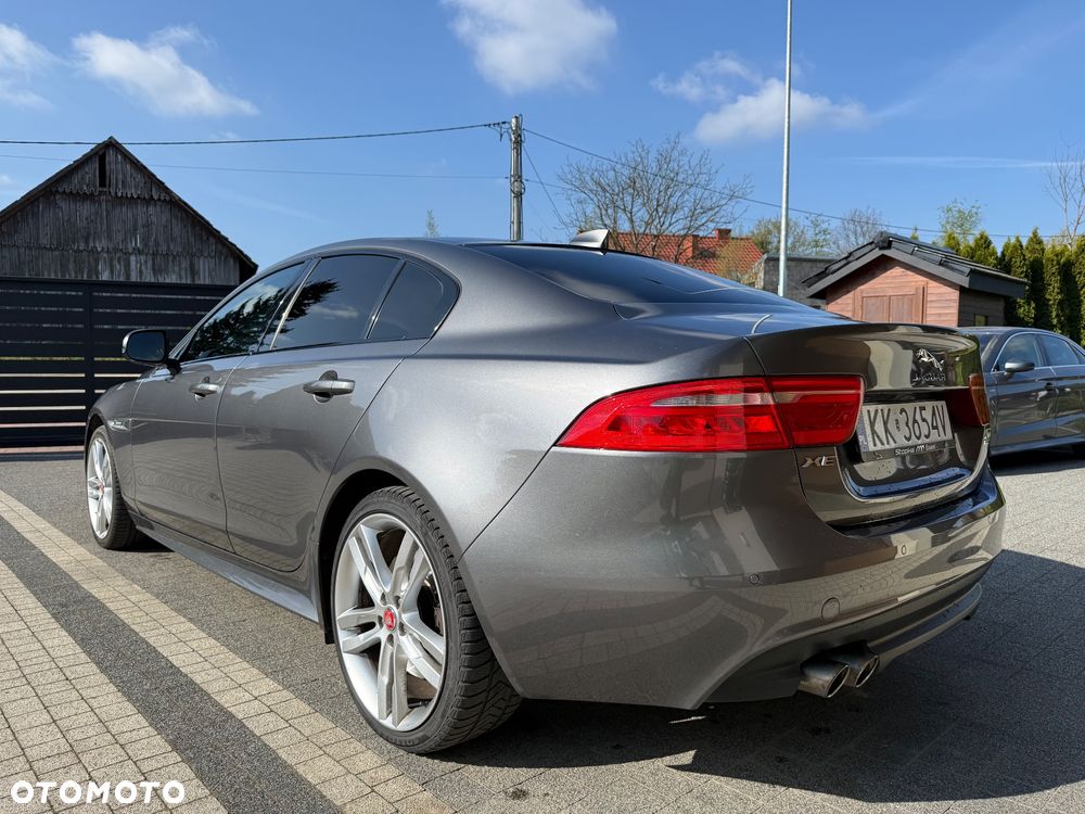 Jaguar XE 20d AWD R-Sport - 17