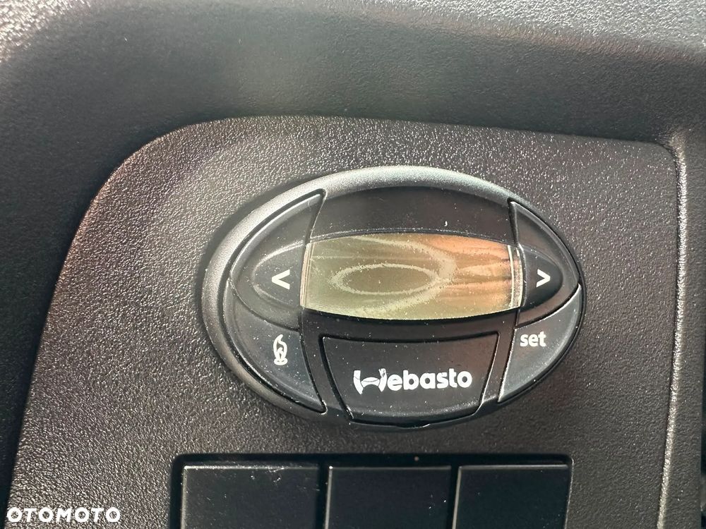 Iveco Daily KONTENER+WINDA (udźwig 750kg) 2.3 diesel 156 kM automat 2021 WEBASTO, KAMERA COFANIA, GWARANTOWANY NIEWIELKI PRZEBIEG 160tyś. - 33