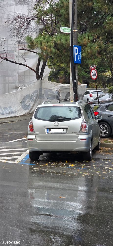 Toyota Corolla Verso - 2