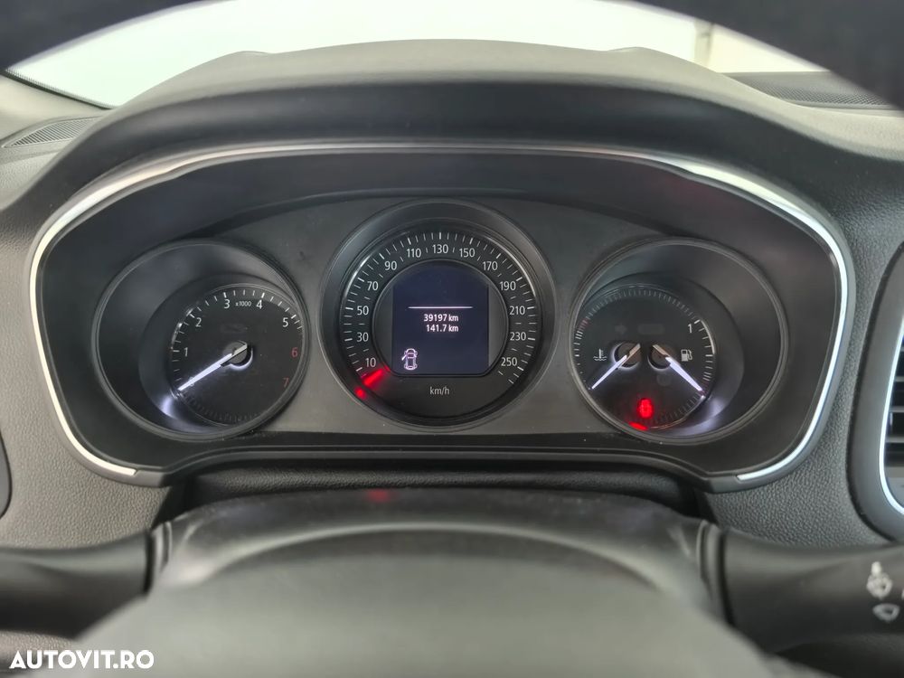 Renault Megane TCe 140 GPF Life - 19