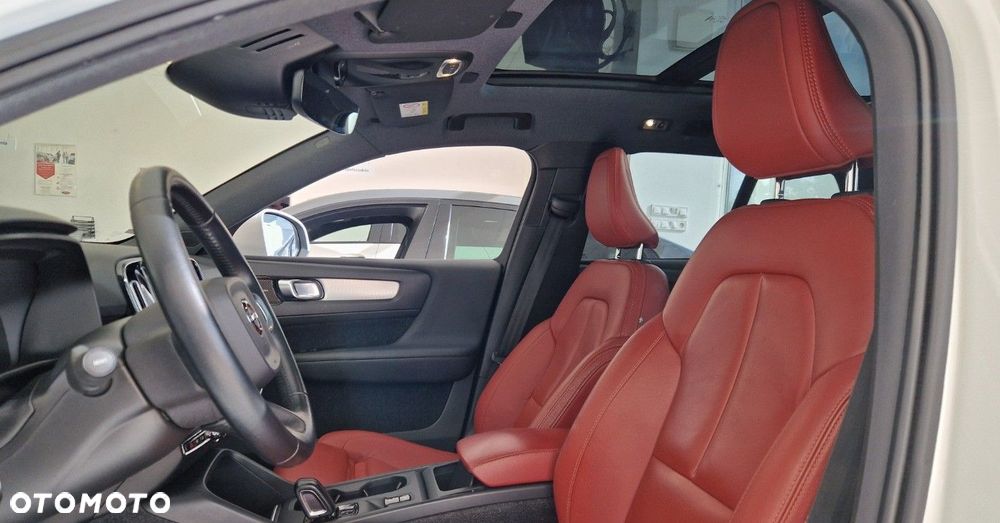 Volvo XC 40 - 38