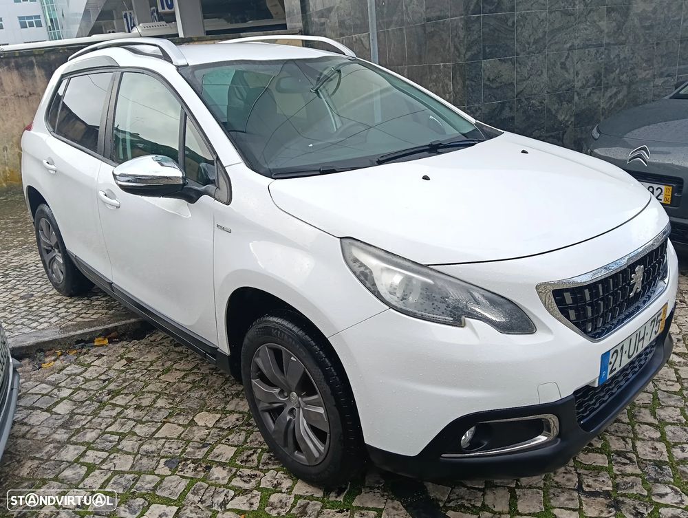 Peugeot 2008 1.2 PureTech Style - 4