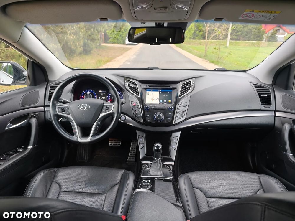 Hyundai i40 Kombi blue 1.7 CRDi DCT Premium - 14