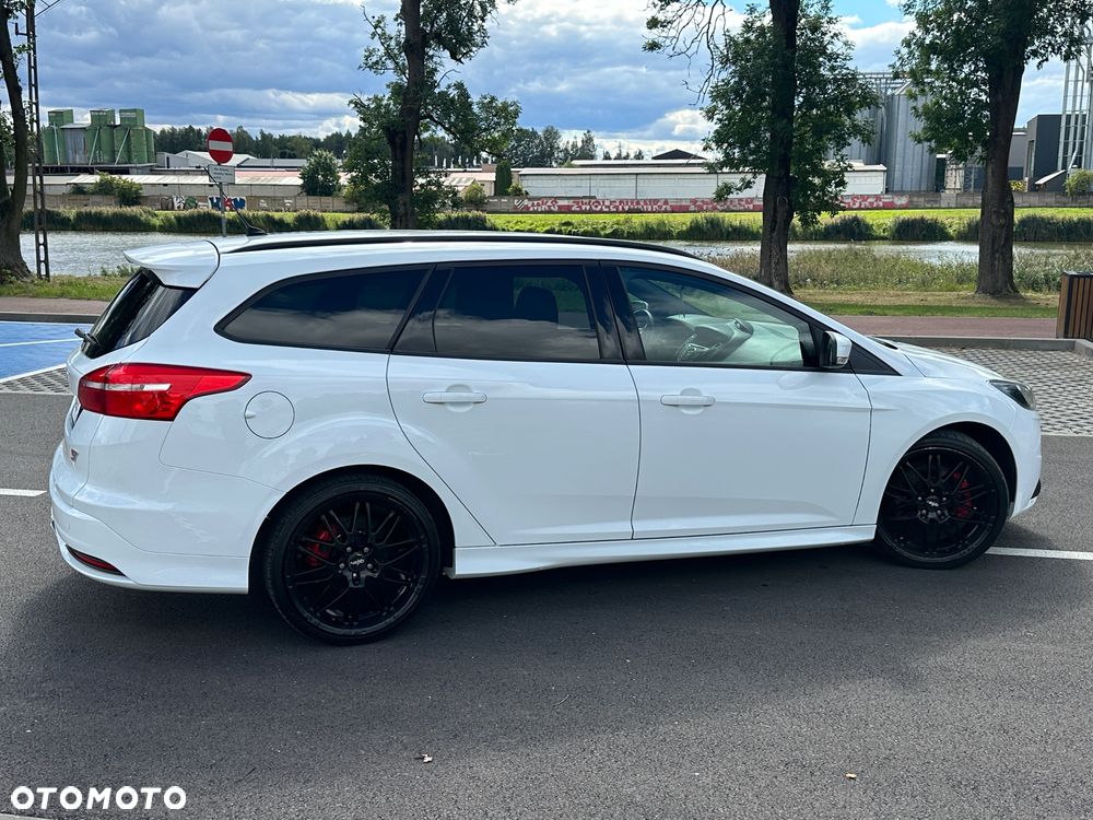 Ford Focus - 18