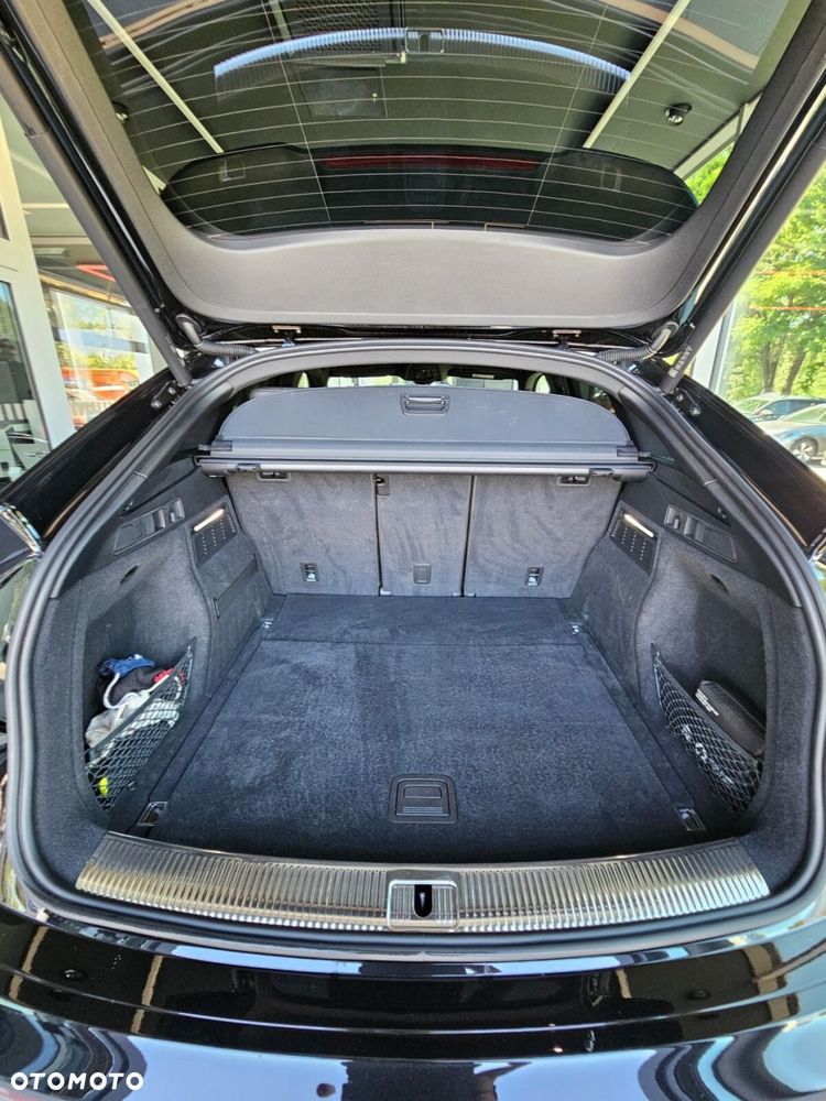 Audi Q5 Sportback - 31