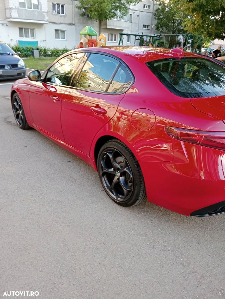 Alfa Romeo Giulia 2.0 Turbo AWD AT8 Veloce - 17