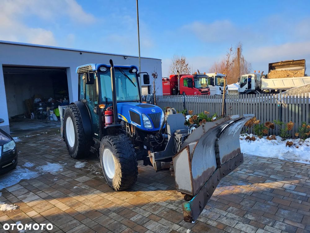 New Holland T4030F - 2