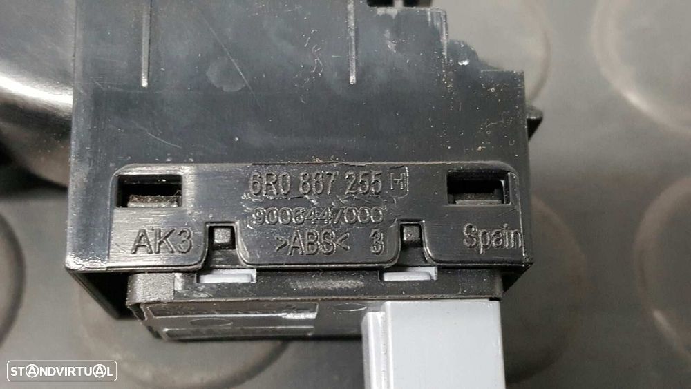 COMANDO DO ELEVADOR TRASEIRO DIREITO VOLKSWAGEN POLO (6C1) ADVANCE BLUEMOTION - 2