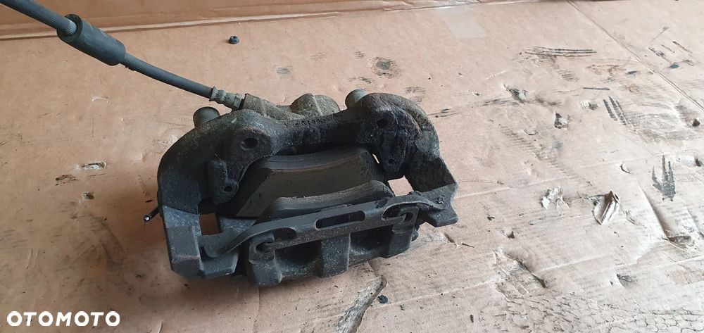 Zacisk hamulcowy prawy przód przedni Mercedes ML W164 3.0 CDI - 6