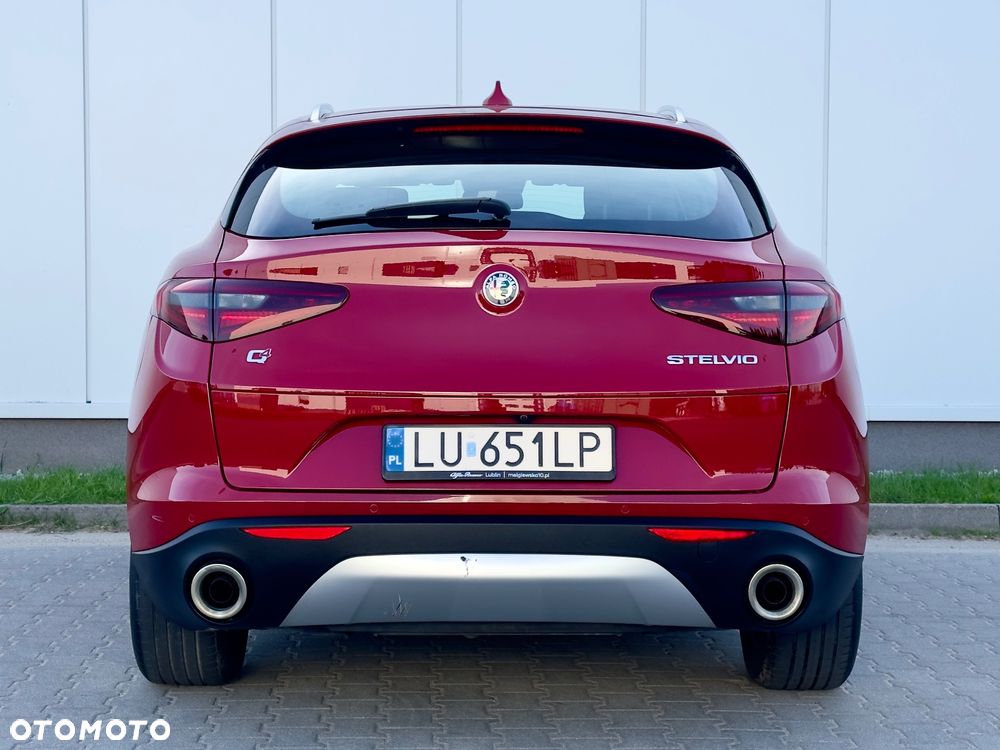 Alfa Romeo Stelvio - 5