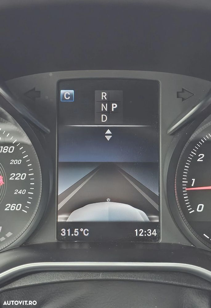 Mercedes-Benz C 300 Coupe 9G-TRONIC AMG Line - 14
