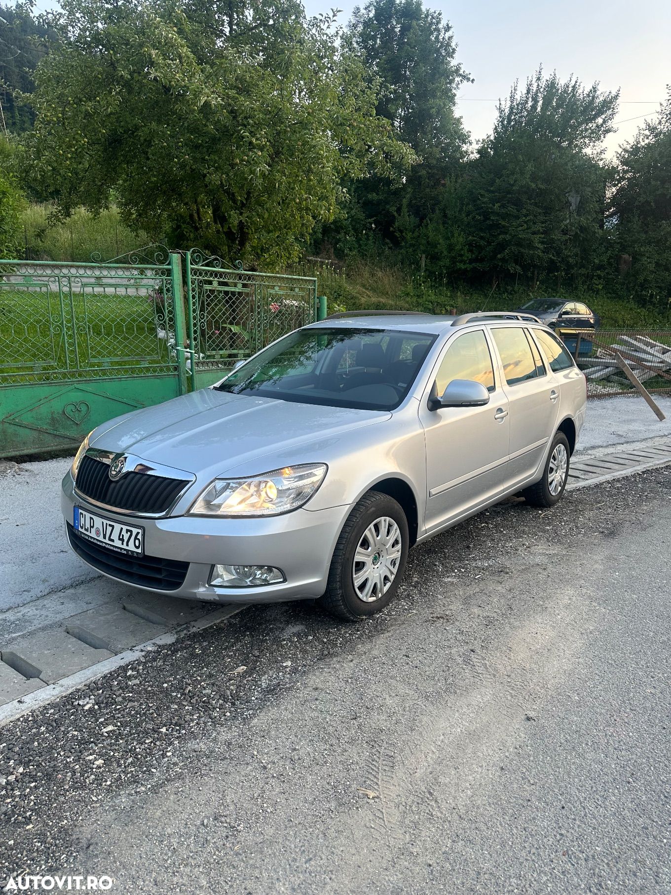 Skoda Octavia Combi 2.0 TDI DPF Ambition - 1