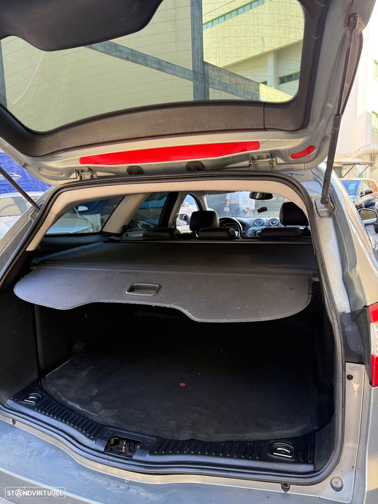 Ford Mondeo SW 1.8 TDCi Titanium - 18