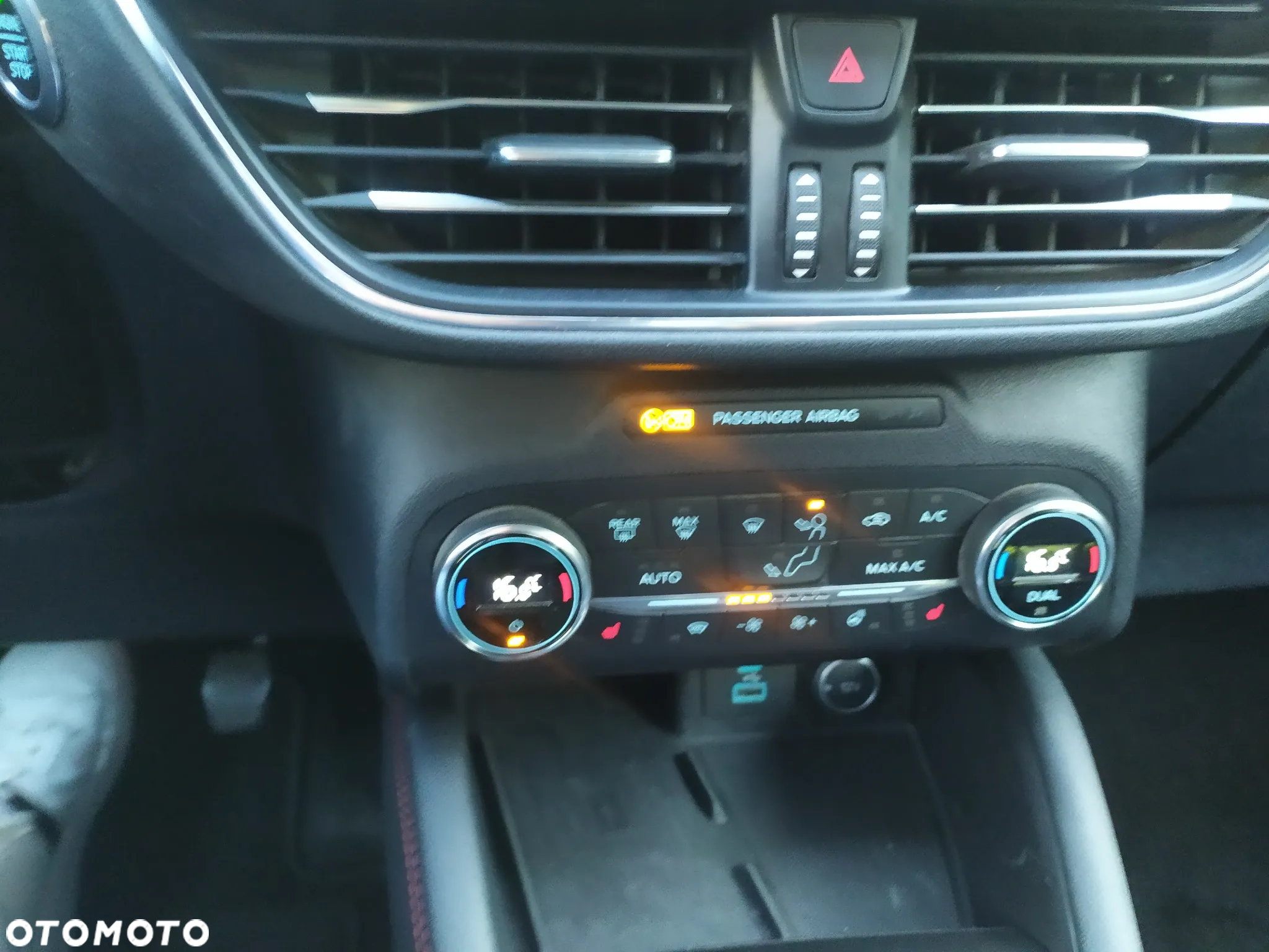 Ford Kuga 2.0 EcoBlue Hybrid TITANIUM X - 23