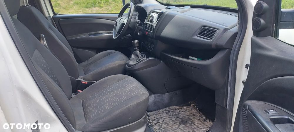 Opel Combo D 1.6 cdti - 11